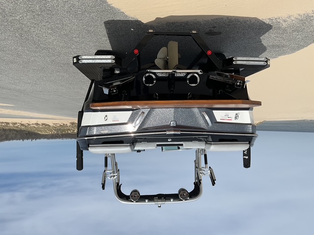 2018 MasterCraft XT25 Icon